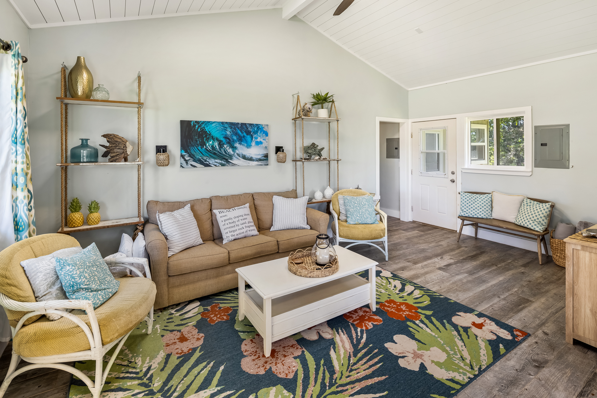 The Cottage guest house photo 5 at Oahu Whale House